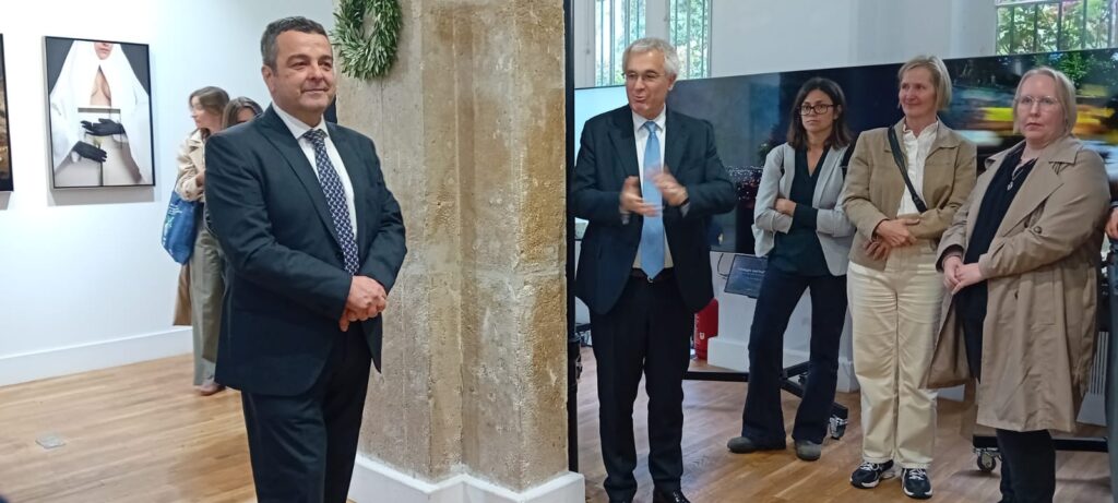 Mostra a Parigi